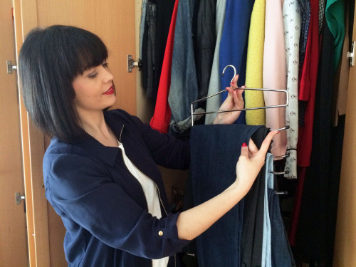 cómo organizar las prendas en tu armario